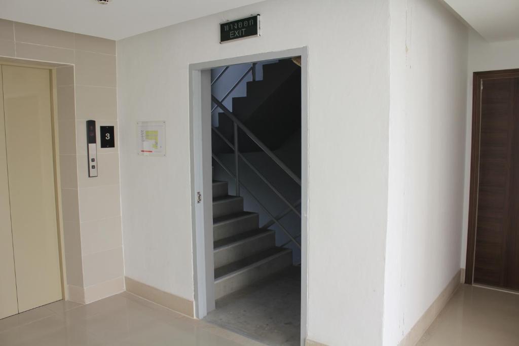 Utd Apartments Sukhumvit Ban Khlong Nang Li Exteriör bild