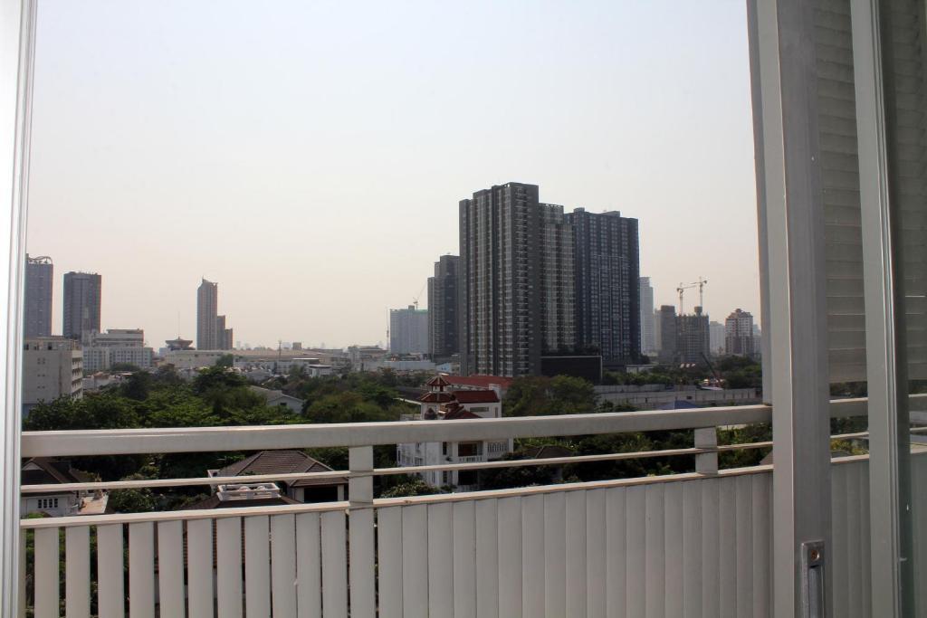 Utd Apartments Sukhumvit Ban Khlong Nang Li Rum bild