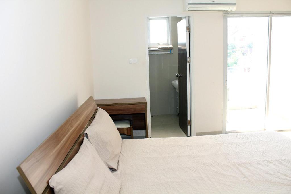 Utd Apartments Sukhumvit Ban Khlong Nang Li Rum bild