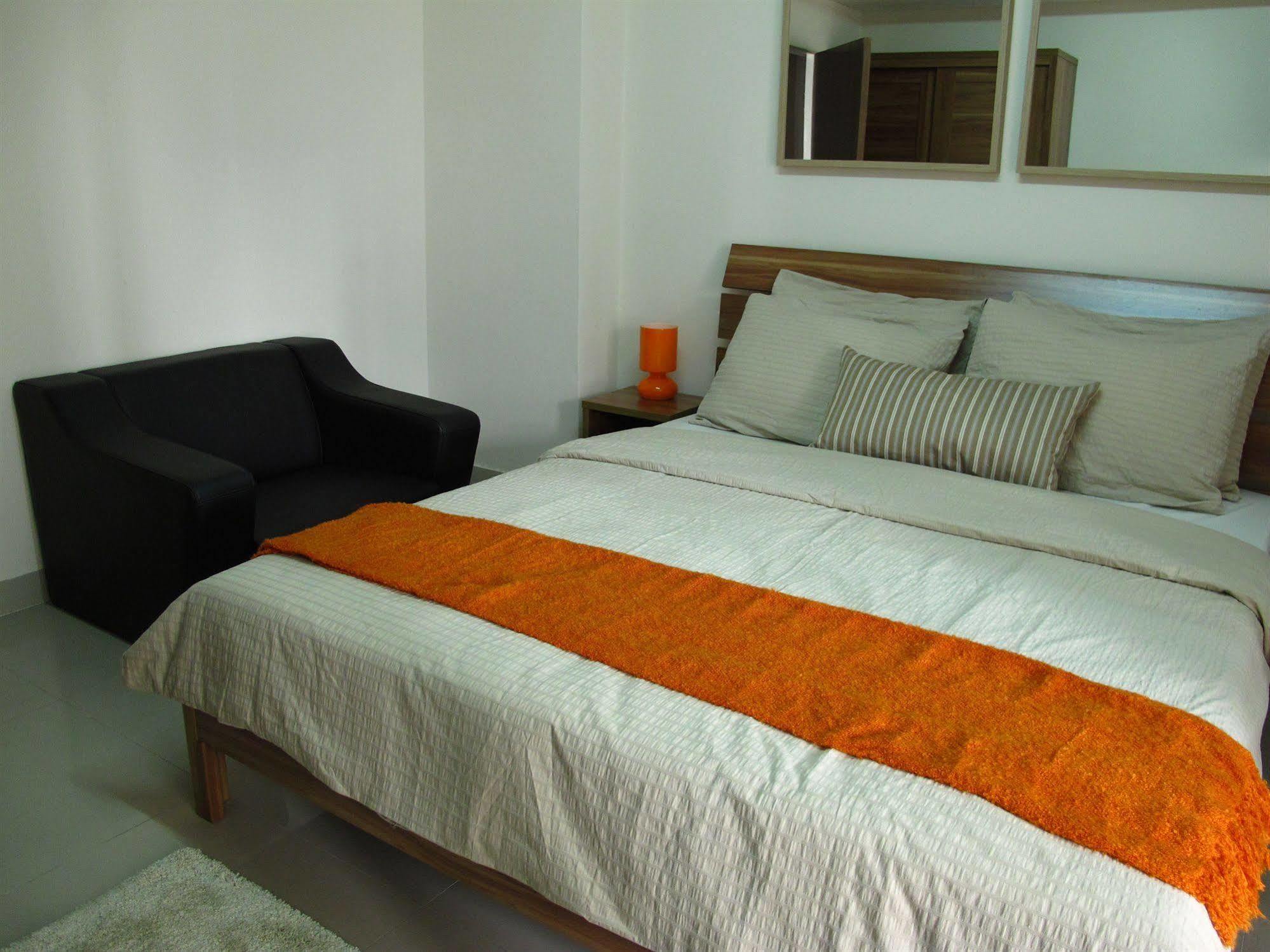 Utd Apartments Sukhumvit Ban Khlong Nang Li Exteriör bild